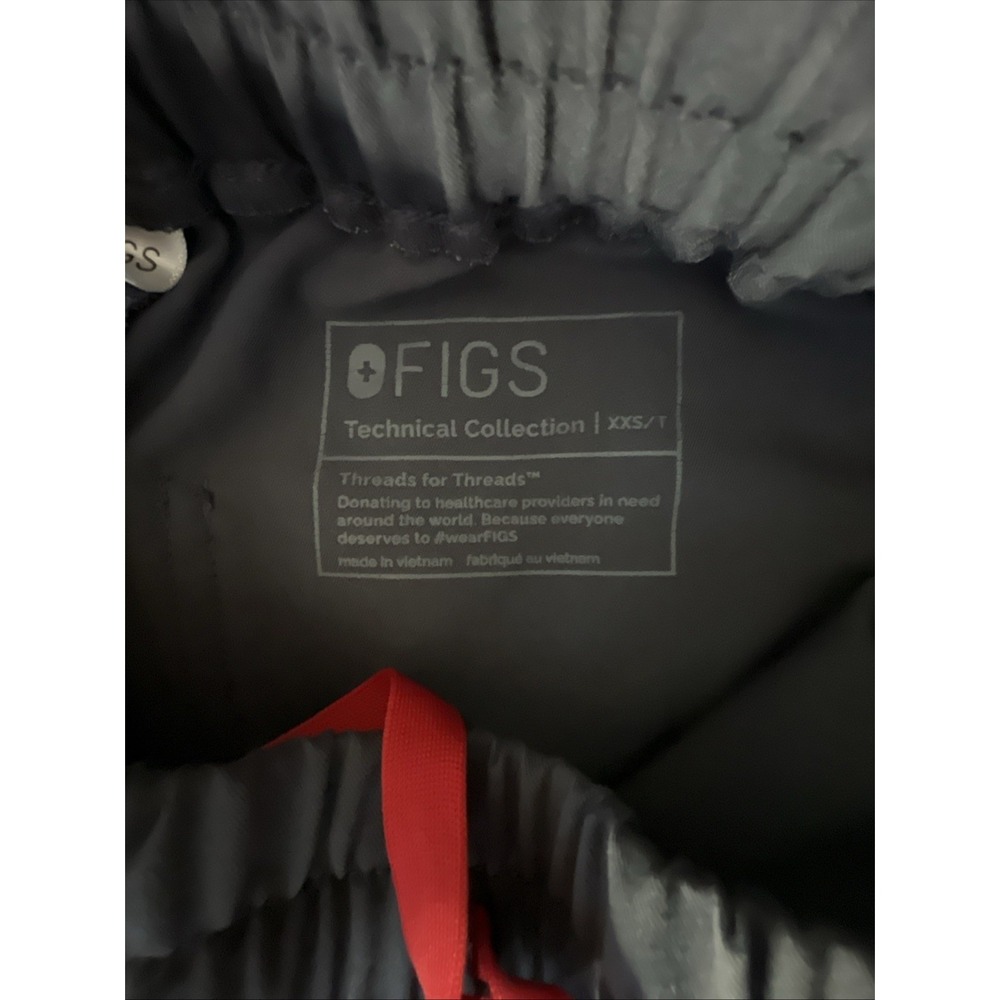 FIGS Technical Collect Charcoal Grey 3-Pc Set: 2 XXS Top & 1 XXS/Tall Bottoms - Picture 9 of 16